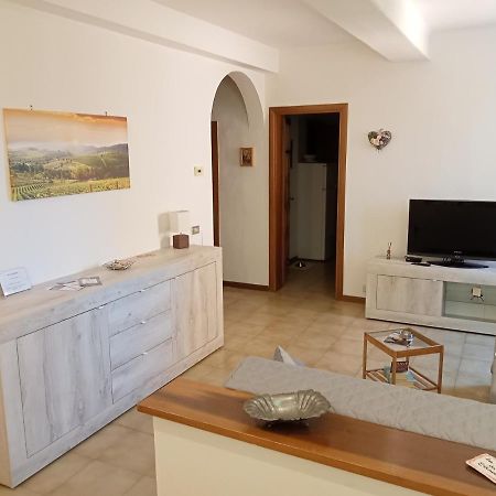 Ferienwohnung La Casa Di Elisa Vinci Exterior foto